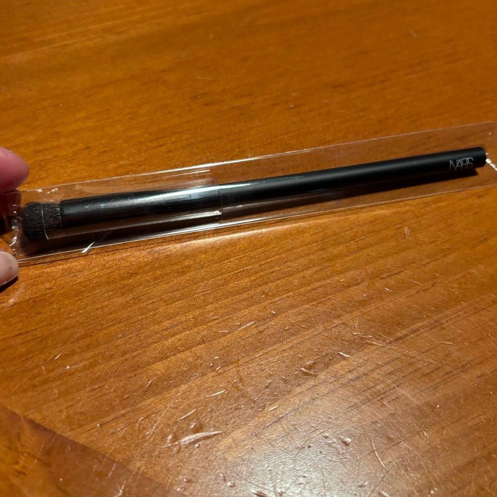NARS Concealer Brush - Picture 6 of 15